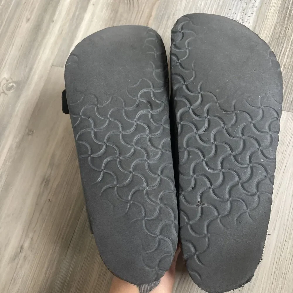 Birkenstocks Men’s Soft Black Leather Sandals  Size 43 (US 10)